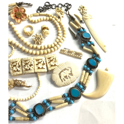 182 - Selection of vintage bone/ ivory jewellery