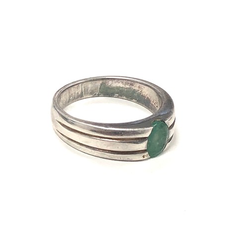 178 - Vintage silver and emerald ring