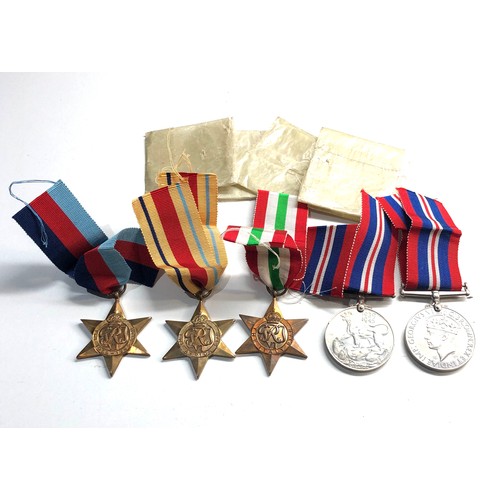 313 - 5 ww2 medals