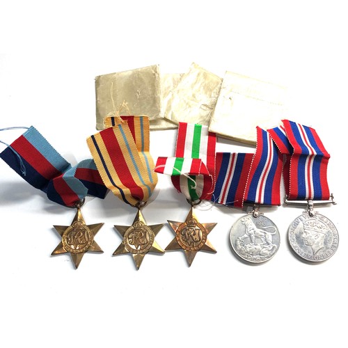 313 - 5 ww2 medals