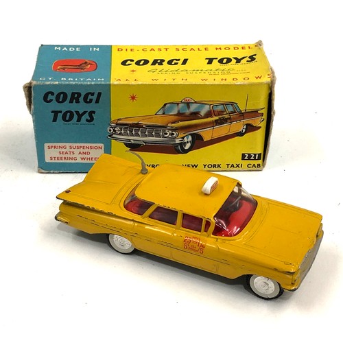 389 - Corgi toys 221 Chevrolet new york taxi cab box missing flap