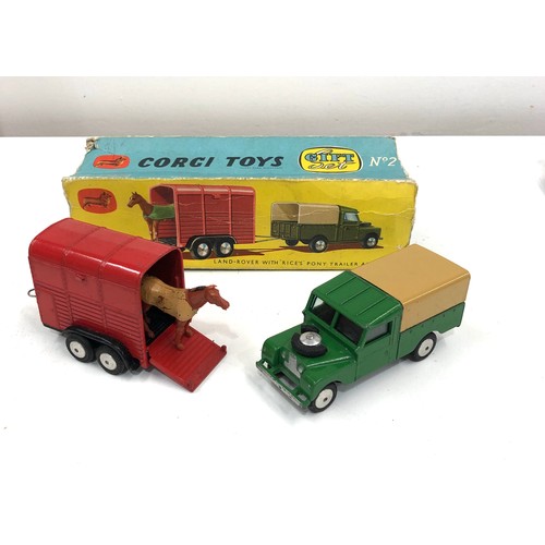 394 - Corgi toys gift set No 2 Land -Rover with Rices pony trailer and pony  box missing flaps