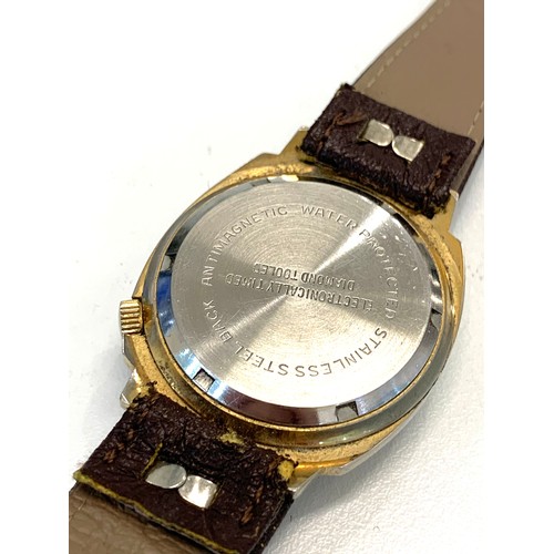 228 - Vintage Starlon gents wristwatch