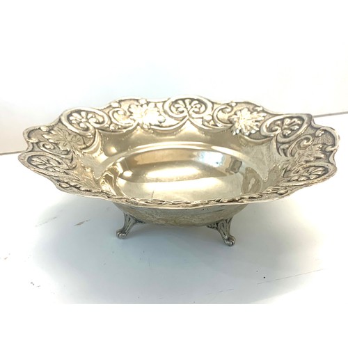 82 - Silver sweet bowl hallmarked 925 measures approx 15cm dia