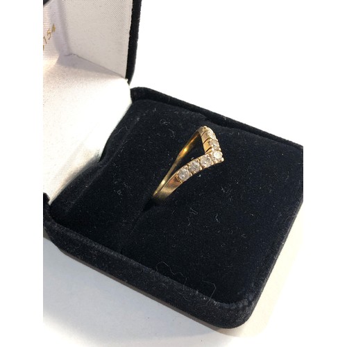 80 - Gold diamond chevron ring hallmarked 585 ring size p/q weight approx 2.4g