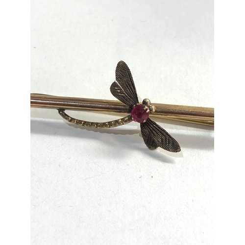 173 - 9ct gold dragonfly bar brooch