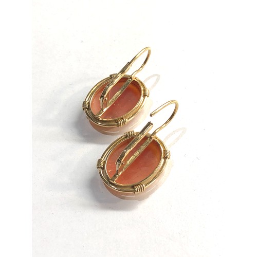 324 - 18ct gold cameo earrings