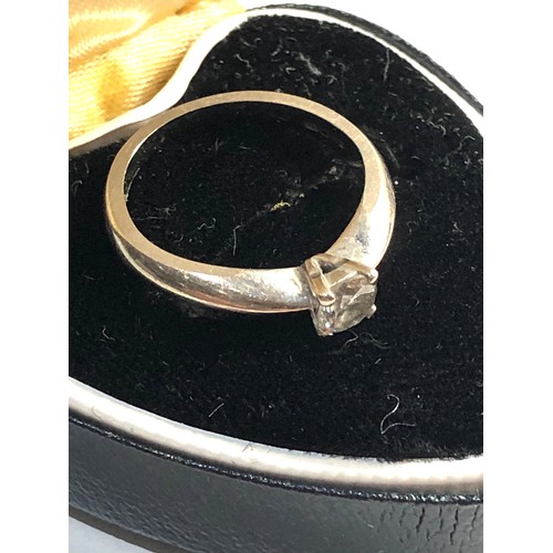 169 - 18ct gold diamond ring