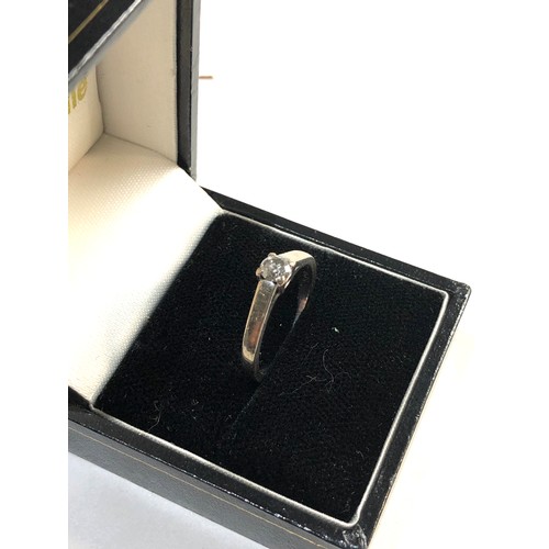 141 - 18ct gold diamond ring, ring size approx N, weight approx 3.7g