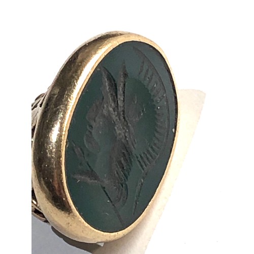 91 - 9ct gold intaglio seal fob