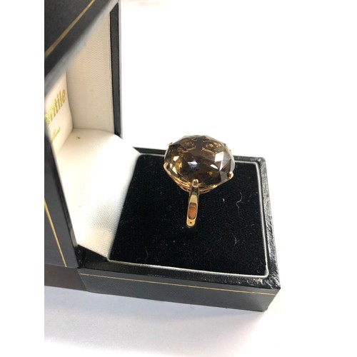 220 - 14ct smokey quartz ring, Good overall condition, ring size approx p/q