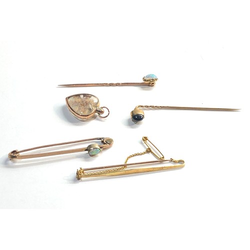 2 - selection of vintage / antique gold jewellery includes stick pins heart pendant 1nd 15ct gold hallma... 