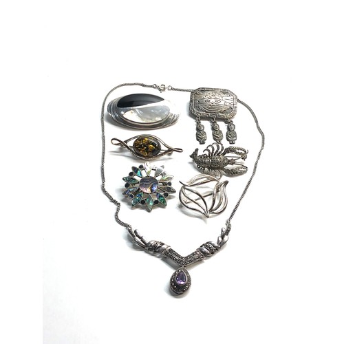 339 - Selection of vintage silver jewellery