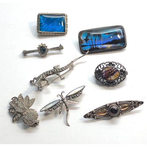 340 - Selection of vintage silver brooches