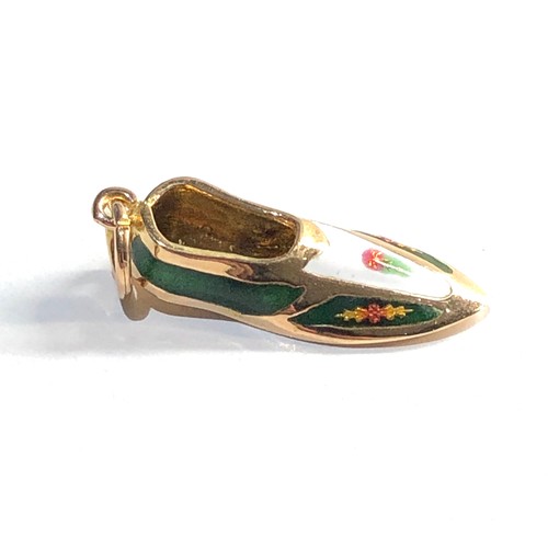 302 - 14ct gold enamelled shoe charm