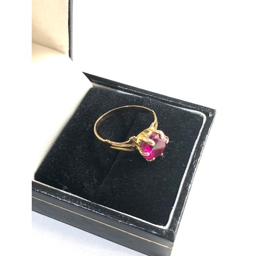 237 - 18ct gold gemstone ring, ring size approx L