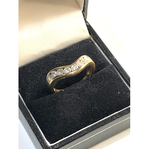 30 - 9ct gold 1ct diamond half eternity ring o, Diamonds in good overall condition