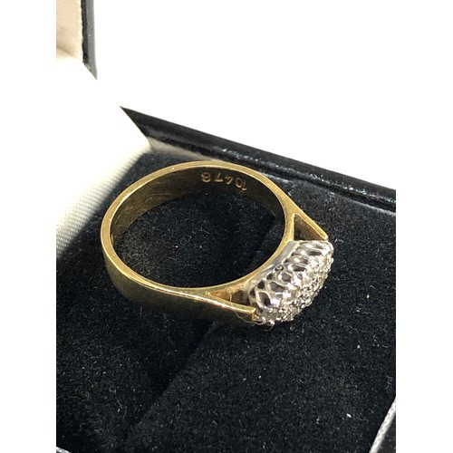 187 - 18ct gold diamond ring