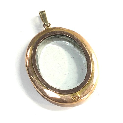 126 - Gold victorian locket