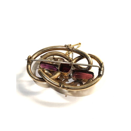 81 - 9ct Gold victorian brooch