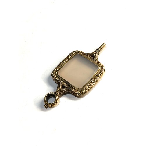 27 - large gold agate set Georgian watch key, approximate weight 36.8, good overall condition