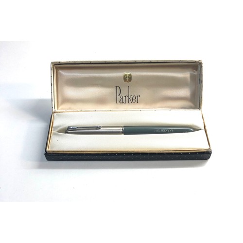 587 - Vintage Parker 51 pen boxed pen  engraved initials