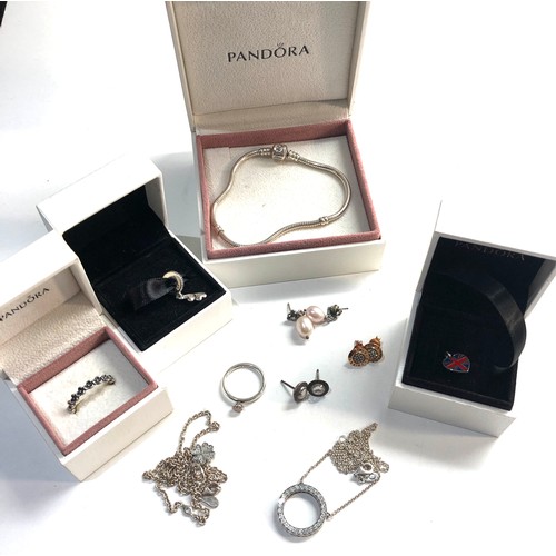 349 - 10 pandora jewellery items