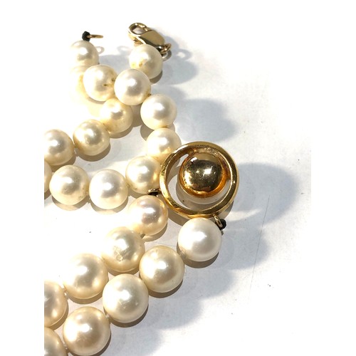 200 - 14ct clasp pearl necklace