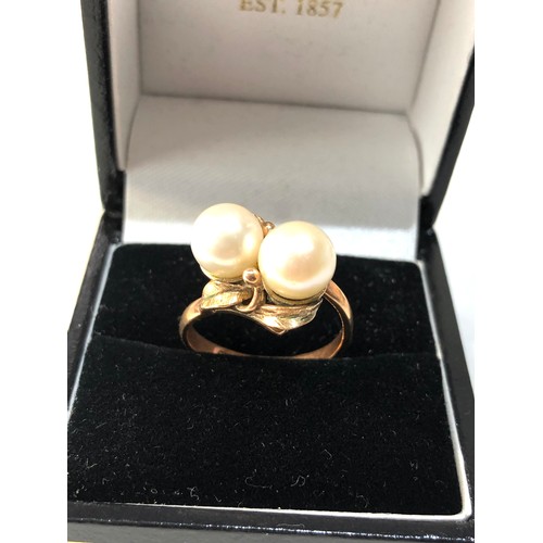 204 - 18ct gold hallmarked pearl ring weight 5.2g