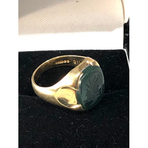 278 - 9ct gold bloodstone signet ring weight 5.5g