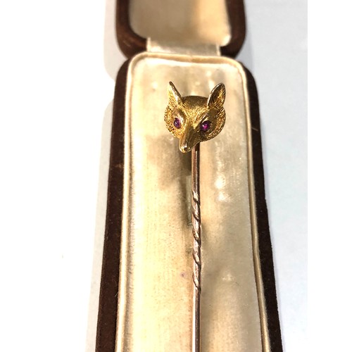 206 - Antique 15ct gold fox stick pin