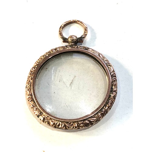 57 - Antique 9ct  gold picture pendant measures approx 4.6cm by 3.4cm widest points weight 7.1g