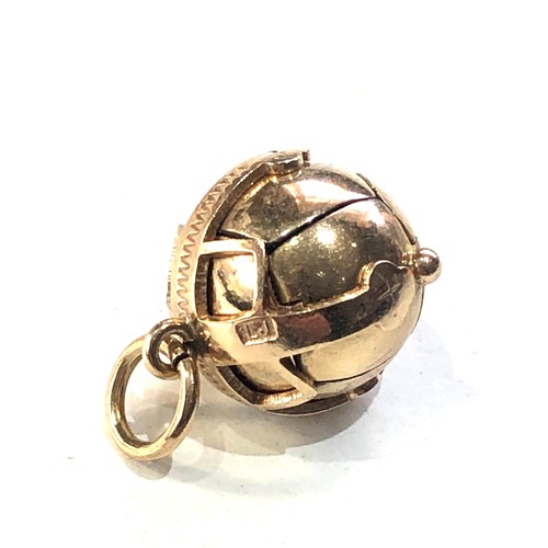 61 - Masonic gold ball Fob pendant. 
9ct gold casing with silver gilt interior 
weight: approx. 8.3g meas... 