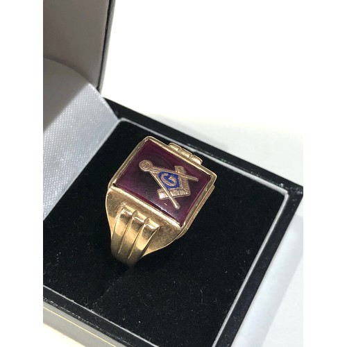 69 - Vintage 9ct gold gents masonic ring weight 6.7g