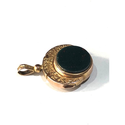 77 - Antique 9ct ct gold stone set swivel fob measures approx 3.5cm by 2.5cm widest points weight 6.6g