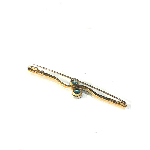 88 - Antique 15ct gold gem set brooch measures approx 6.7cm weight 6.5