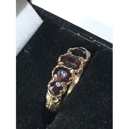 170 - 9ct gold garnet ring