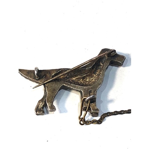 247 - Vintage silver dog brooch measures approx 3.9cm wide in good condition