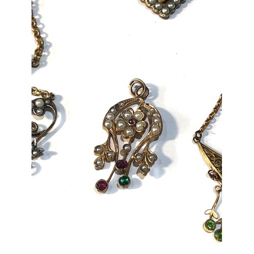 315 - 4 art nouveau items of jewellery pendants and necklaces all gold tone seed pearl missing in 2