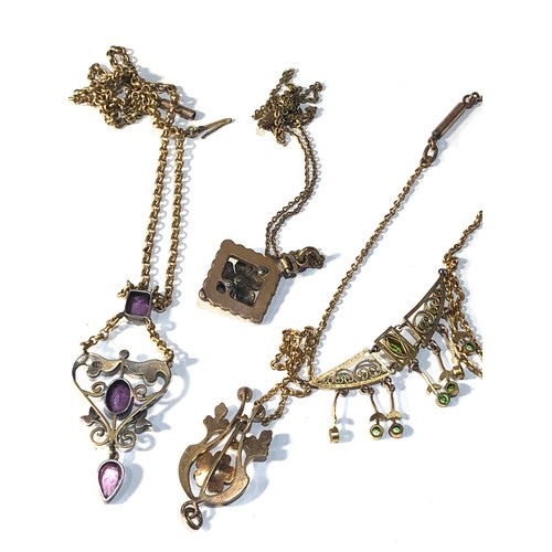 315 - 4 art nouveau items of jewellery pendants and necklaces all gold tone seed pearl missing in 2