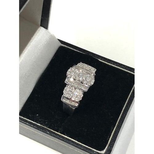 227 - 9ct white gold diamond cluster ring 6.5g in good condition