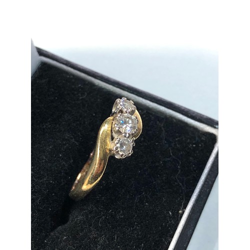 104 - 18ct gold diamond trilogy ring 4.2g