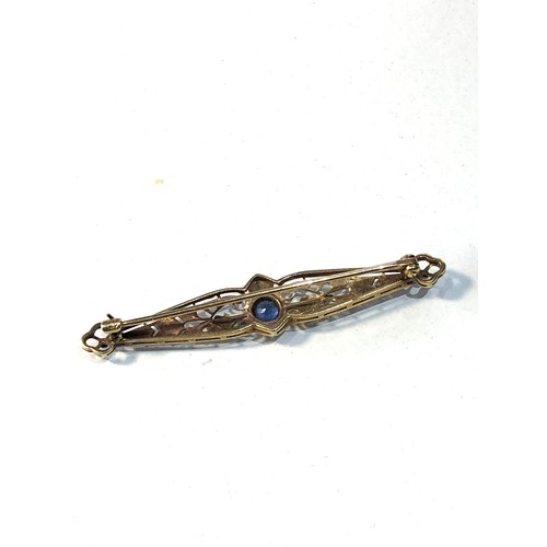 81 - Vintage 14ct gold and platinum sapphire brooch measures approx 5.3cm by 1cm weight