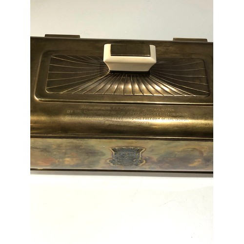 1 - Large vintage silver presentation casket the royal burgh of renfrew measure approx 23cm by 11cm heig... 