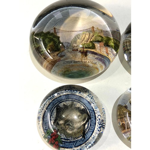 462 - 6 Vintage scenic glass paperweights