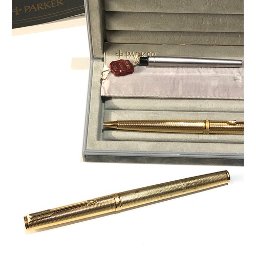 482 - Parker the premier collection 18ct gold nib fountain pen and ballpoint pen in box with booklet