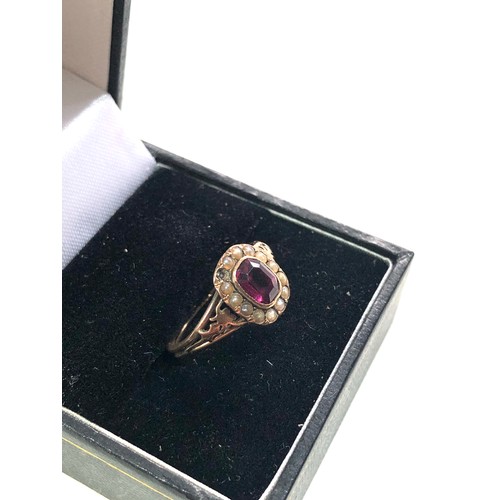 141 - Antique gold  seed pearl halo gemstone ring missing 1 seed-pearl weight 2g