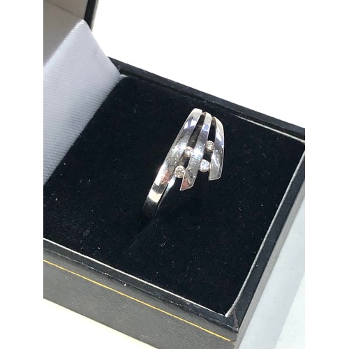 112 - 18ct white gold modernist spray ring weight 3.2g