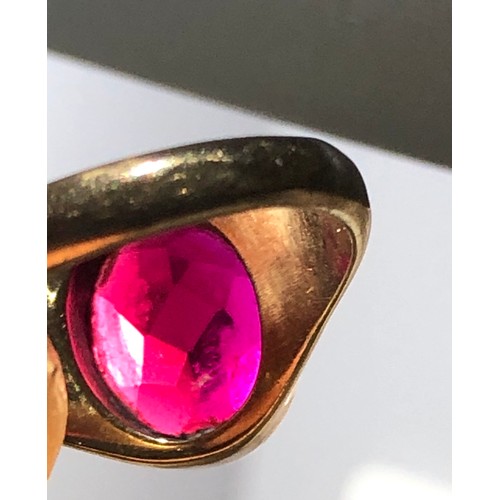 128 - Vintage 9ct gold pink gemstone facetted gents signet ring weight approx 8g