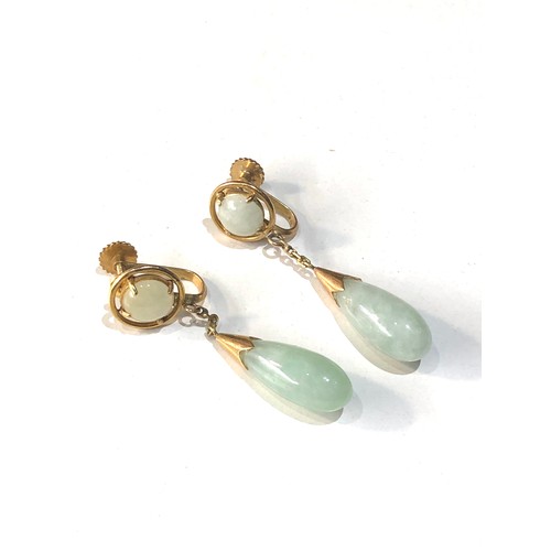 181 - Vintage 14ct gold jade drop  earrings measure approx 4cm drop weight 7.6g